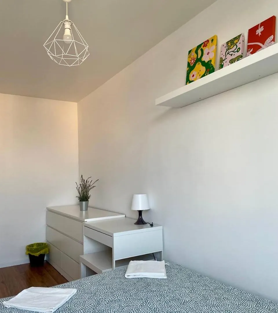 Halby Rooms Grzybowska 5 Warsaw Guest house